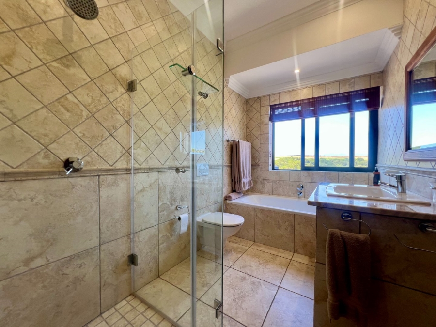 5 Bedroom Property for Sale in Oubaai Western Cape